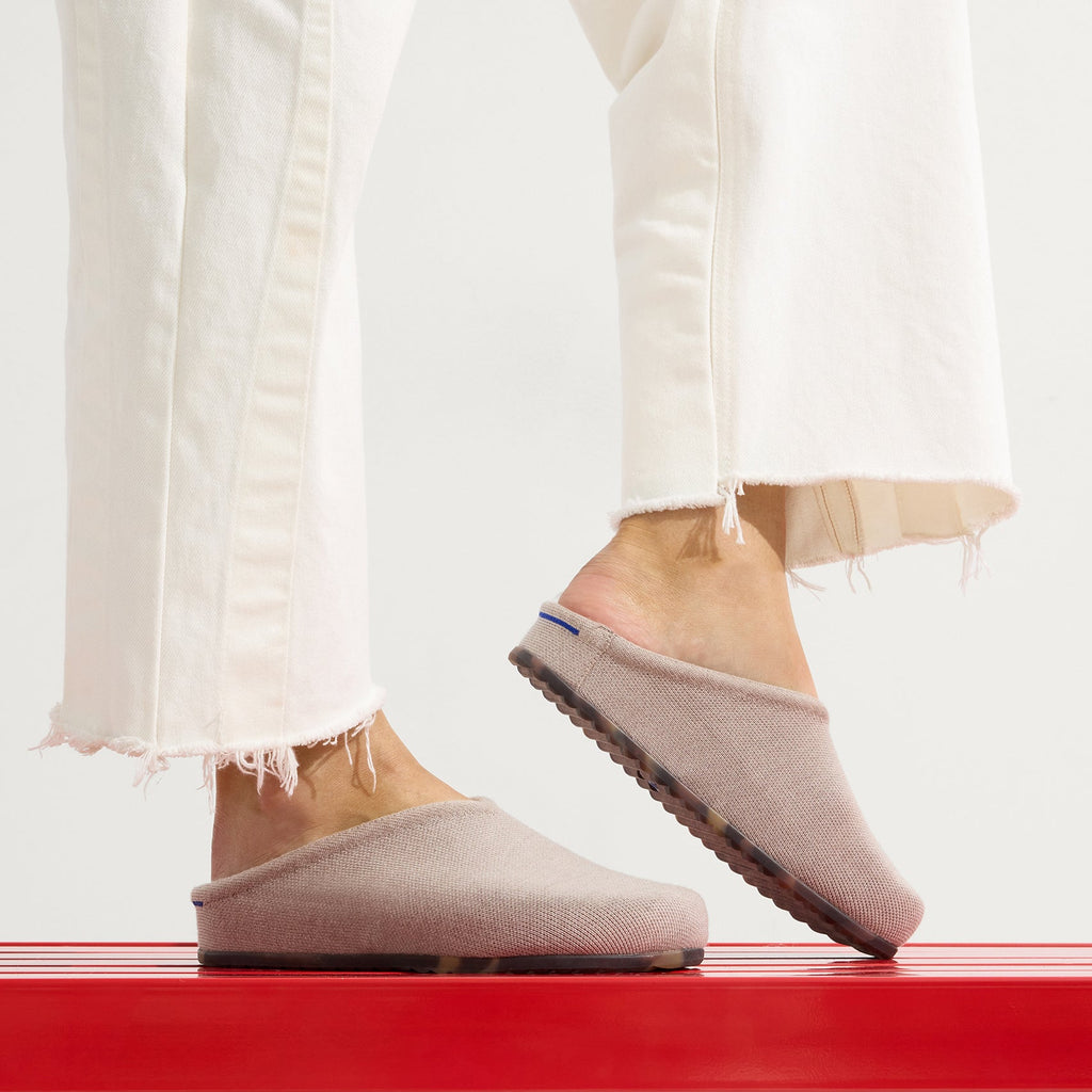 The Casual Clog - Dove