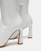 STRUT WHITE