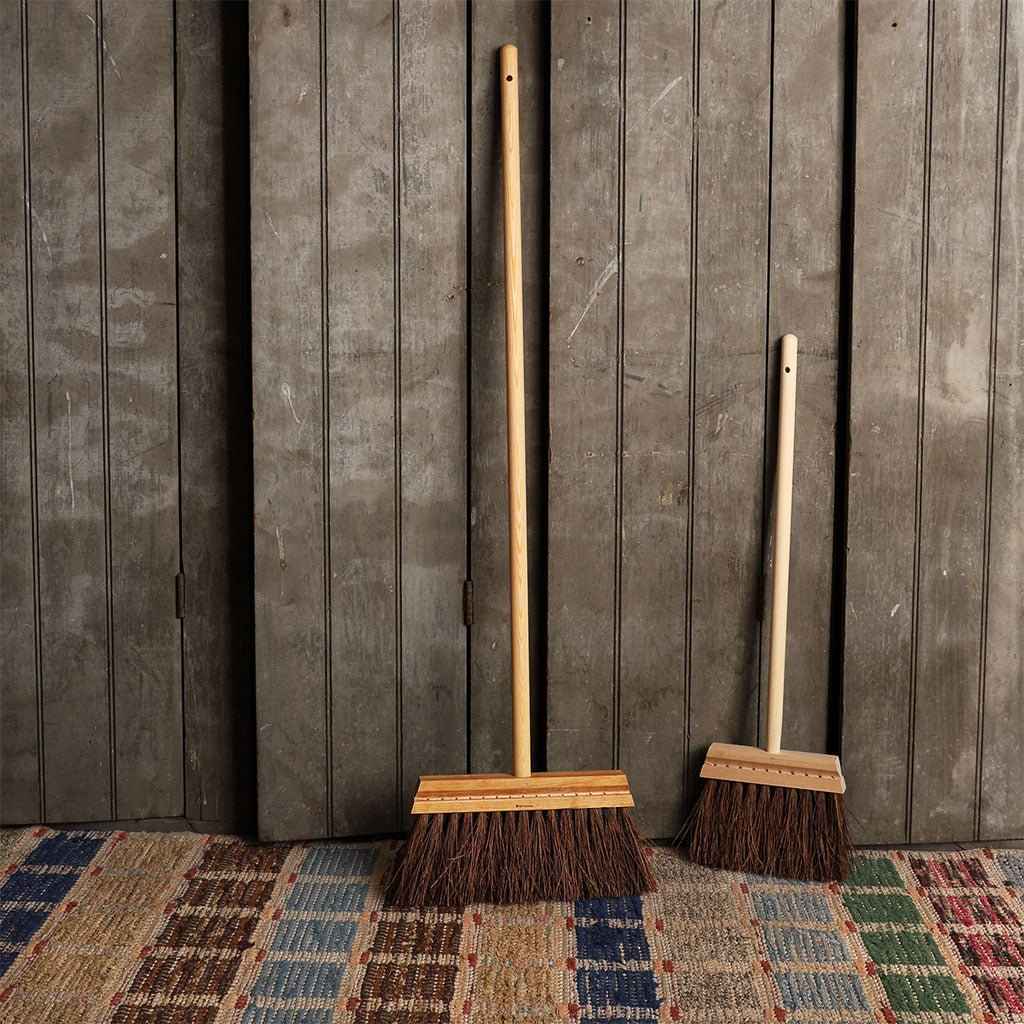 Bassine Outdoor Broom