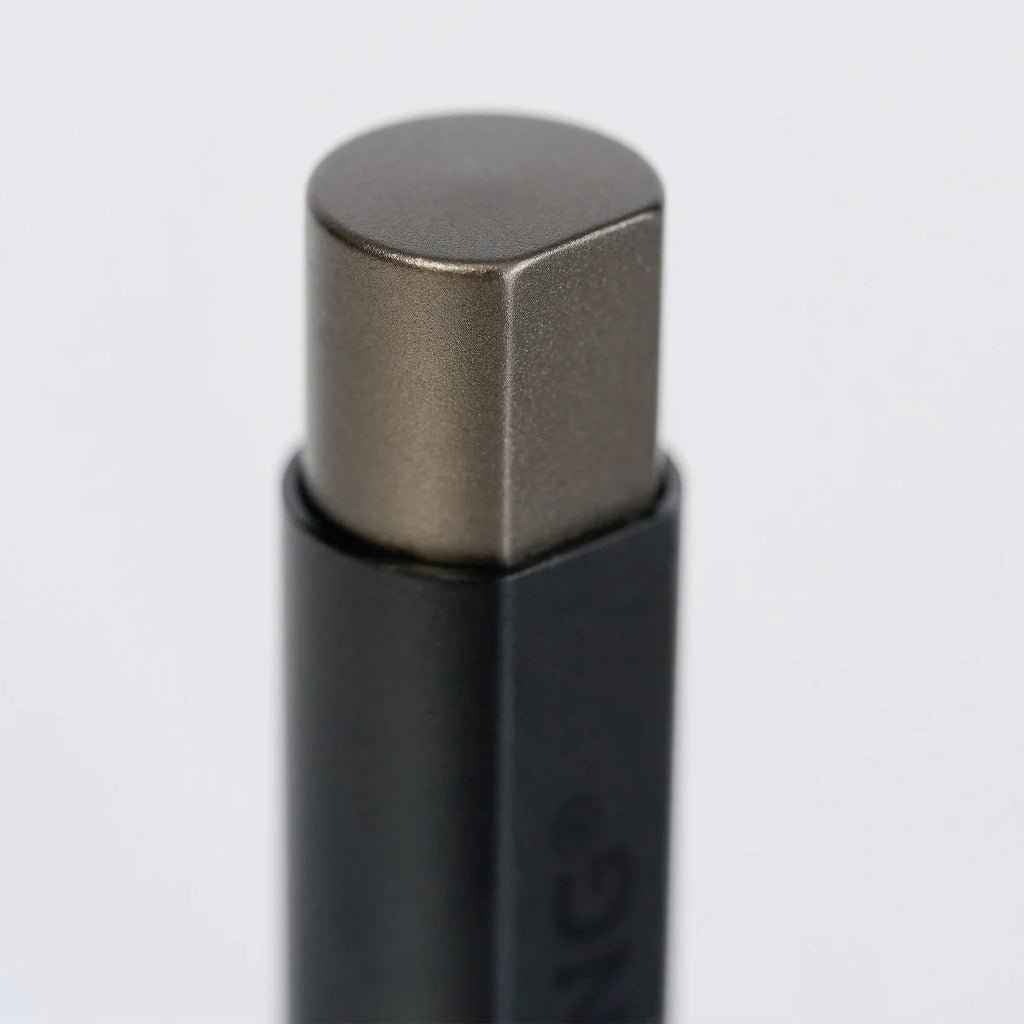 Blackwing Pen
