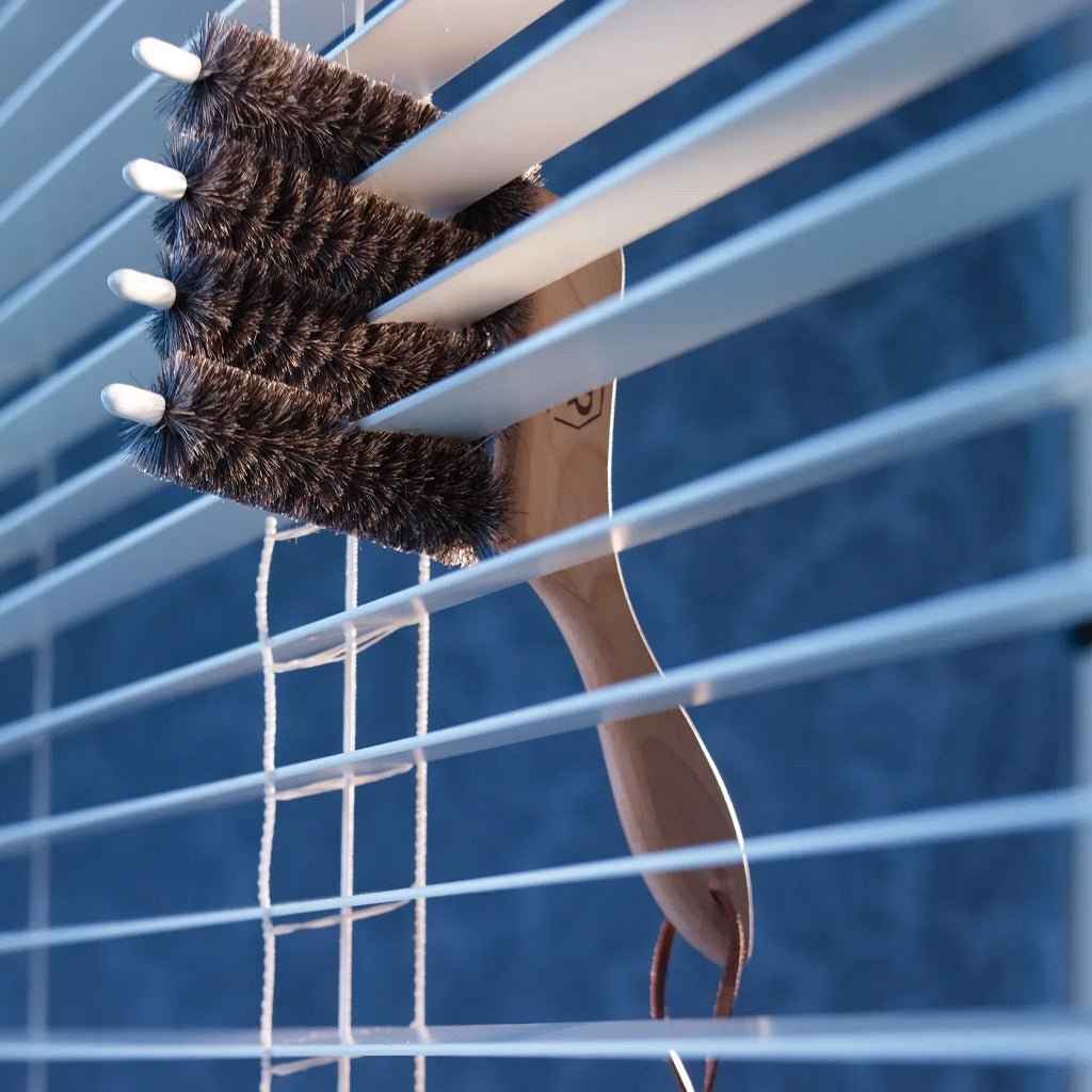 Blind Brush