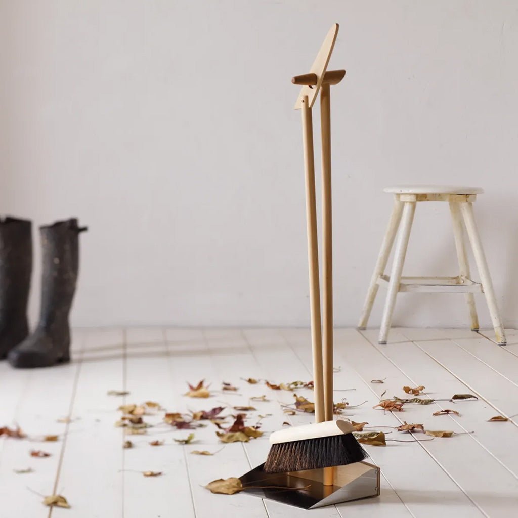 Dustpan and Broom Set - Famous | Online Store