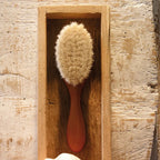 Brosse à cheveux pour bébé en bois de poirier