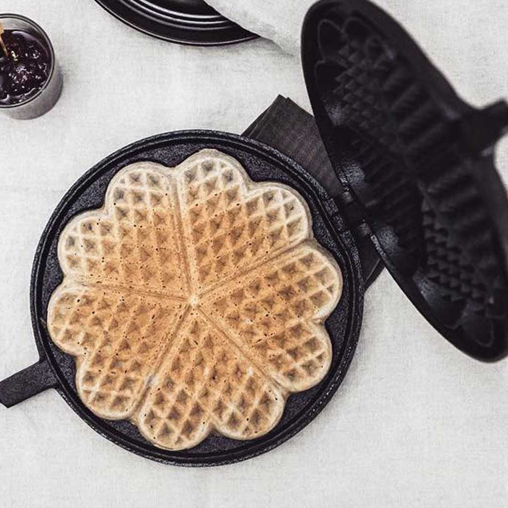 Cast Iron Waffle Iron - Famous | Online Store