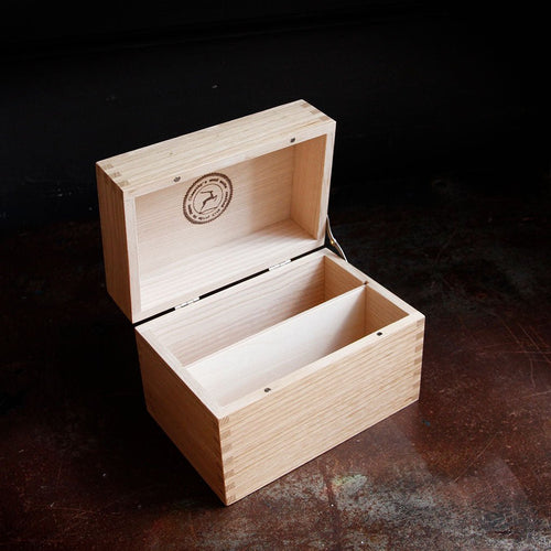 Chestnut Postcard Case - Famous | Online Store
