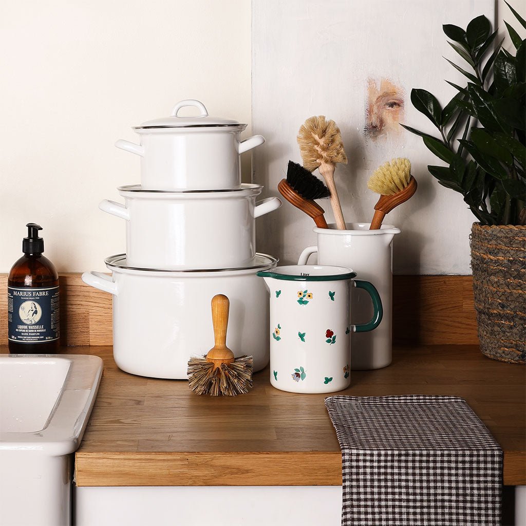 Enamel Stewpot with Lid - Famous | Online Store