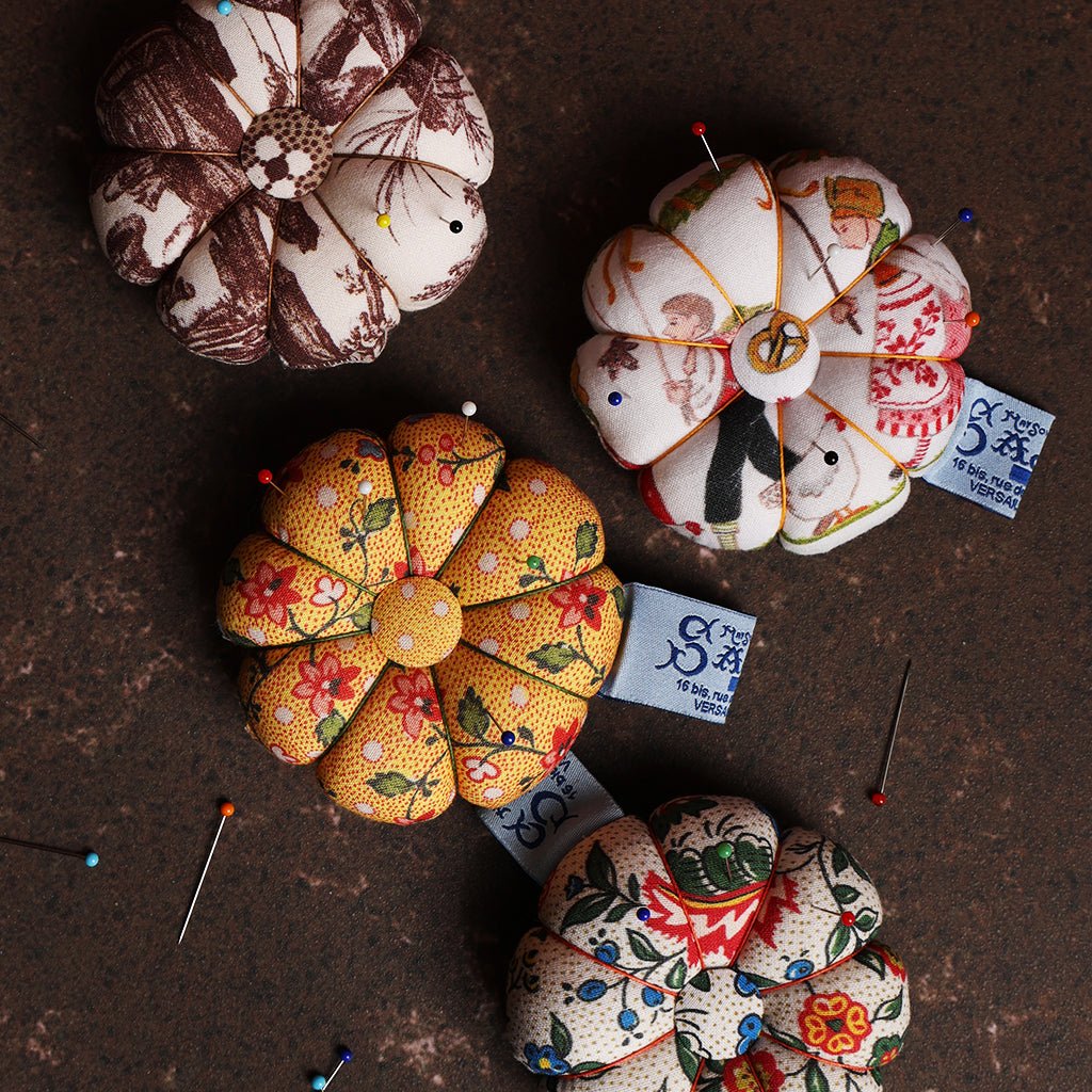 Farandole Alsacienne Fabric Pin Cushion - Famous | Online Store