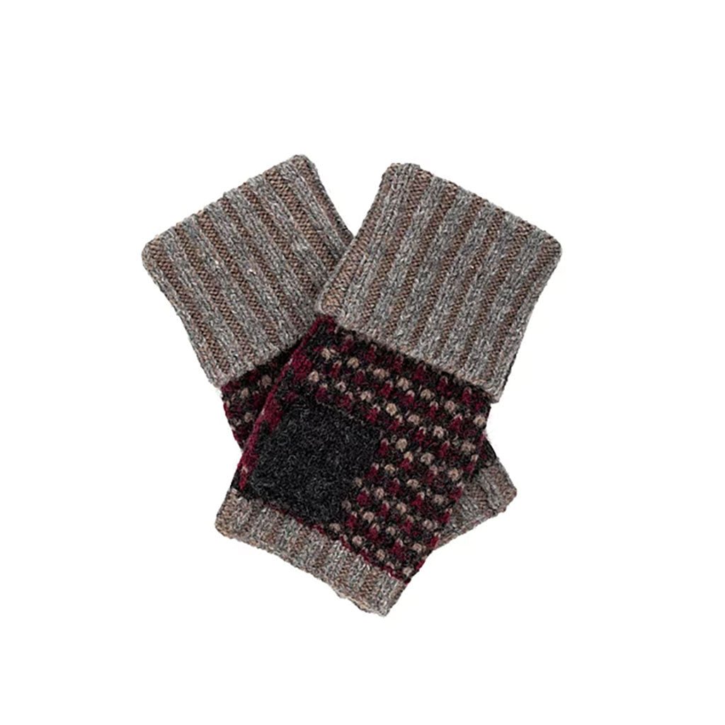 Fastfolk Embla & Erling Wristwarmer - Famous | Online Store