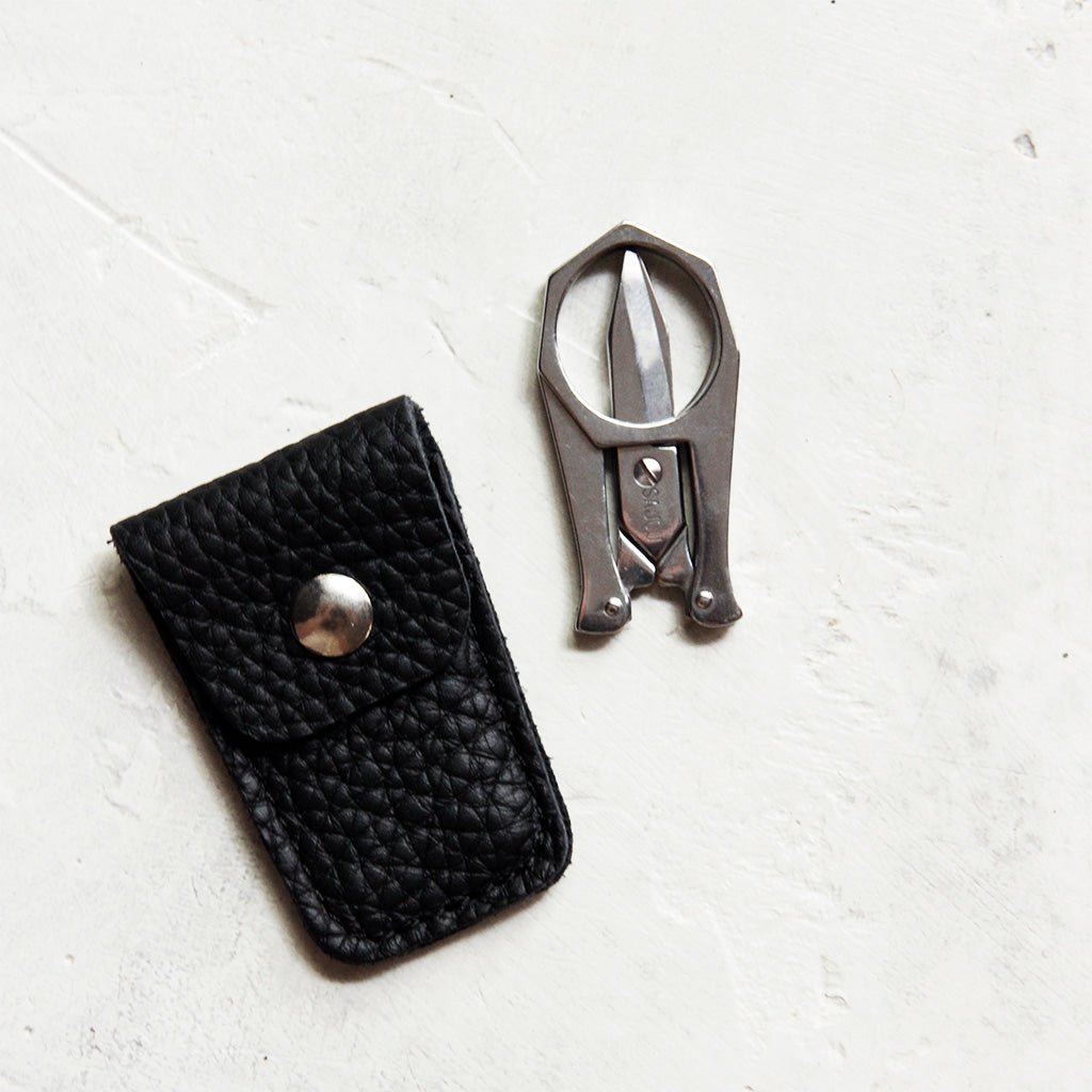 Folding Scissors in Black Case - Famous | Online Store