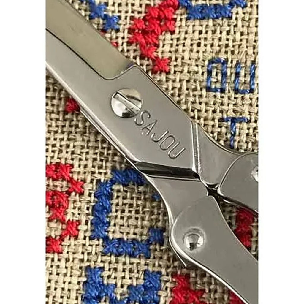 Folding Scissors in Black Case - Famous | Online Store