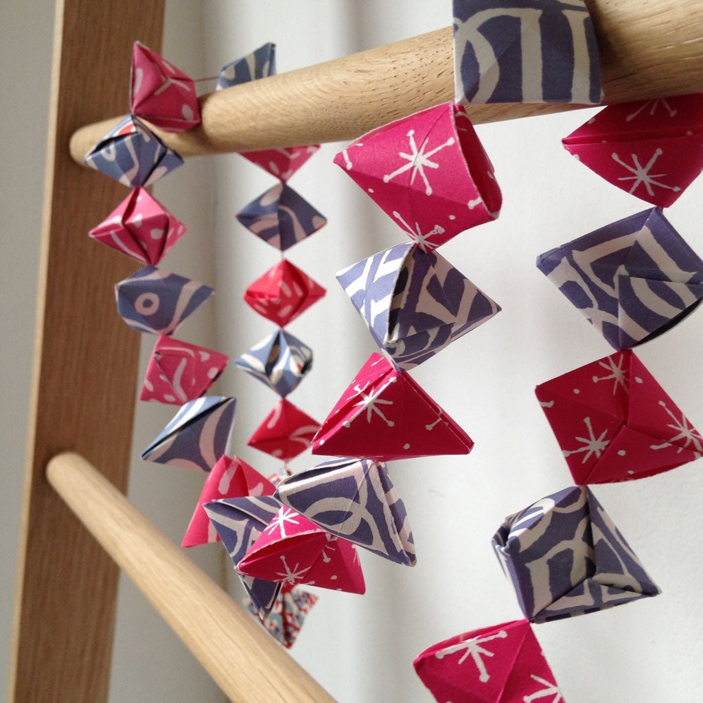 Garland of Bobbles Origami Kit - Famous | Online Store