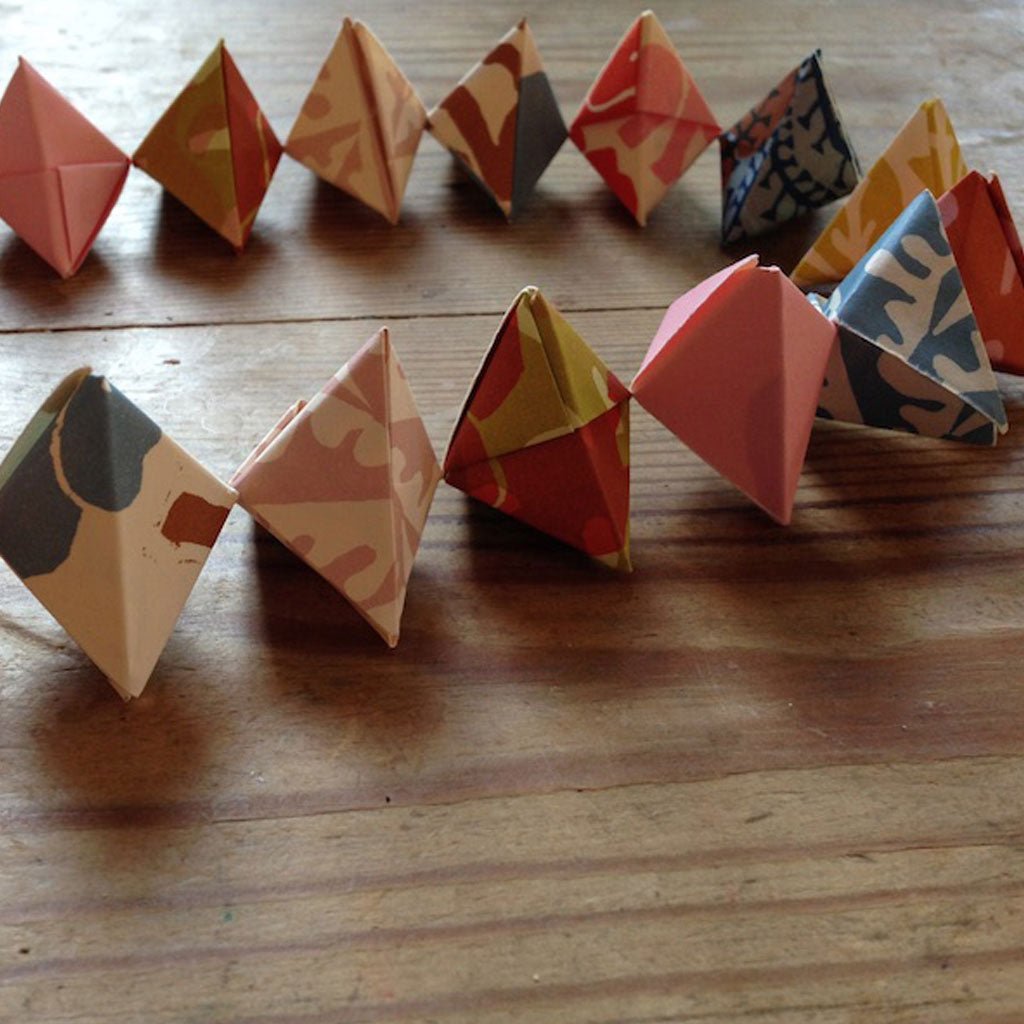 Garland of Bobbles Origami Kit - Famous | Online Store
