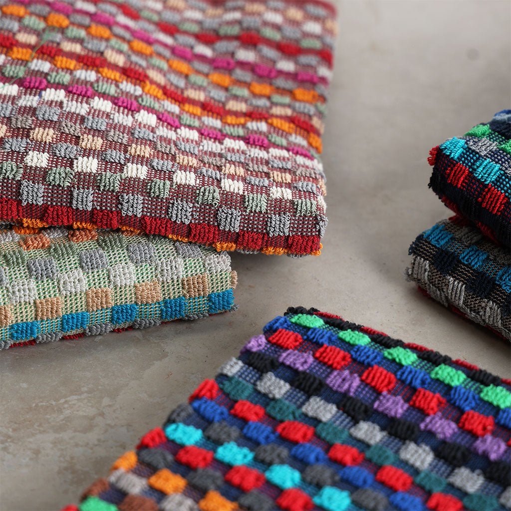 Hand Towel - Famous | Online Store