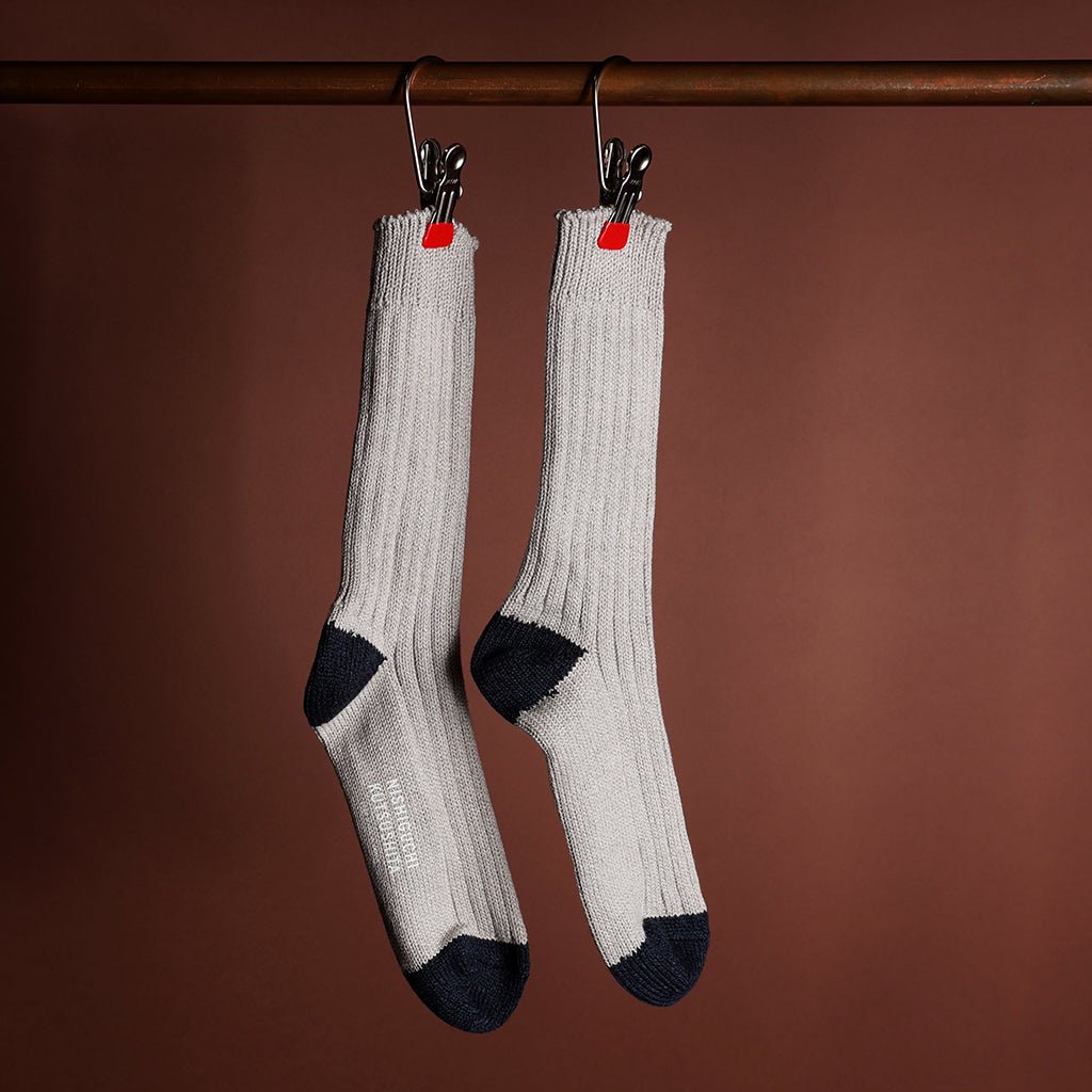 Hanging Clip with Grip, Set of 5 - Famous | Online Store