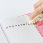 Plus x Hobonichi : Deco Rush - Donut gonflable par Hiroko Kubota
