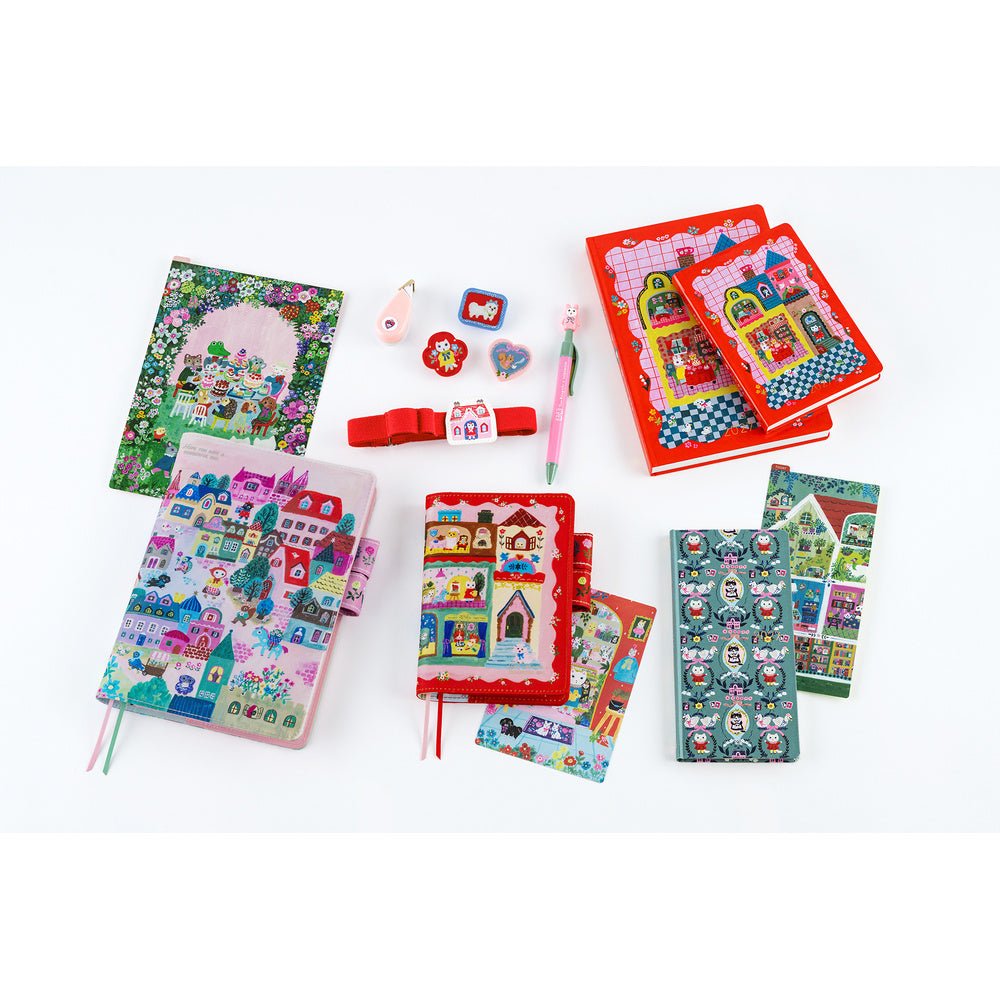 Hobonichi Techo Cover Original A6 - Yumi Kitagishi: White Cat House - Famous | Online Store