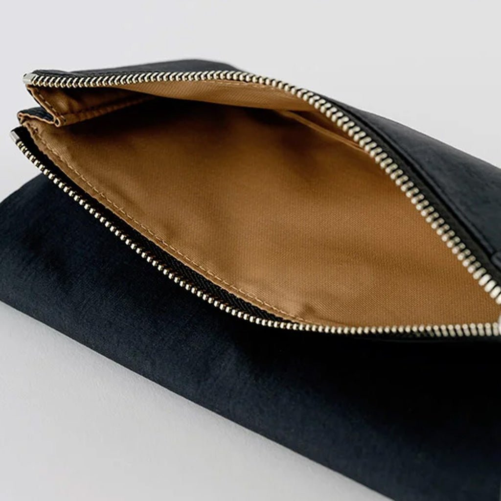 Hobonichi Techo Weeks Cover - Tragen: Black - Famous | Online Store