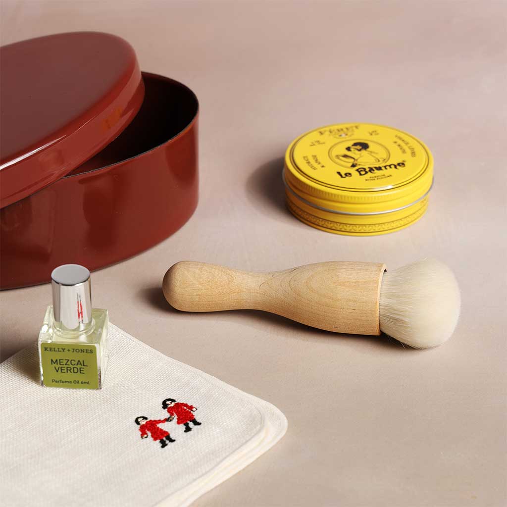 Kabuki Makeup Brush - Famous | Online Store