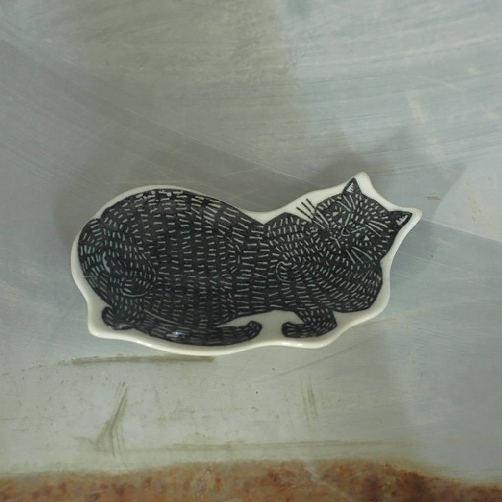 Kata Kata Black Cat Small Dish - Famous | Online Store