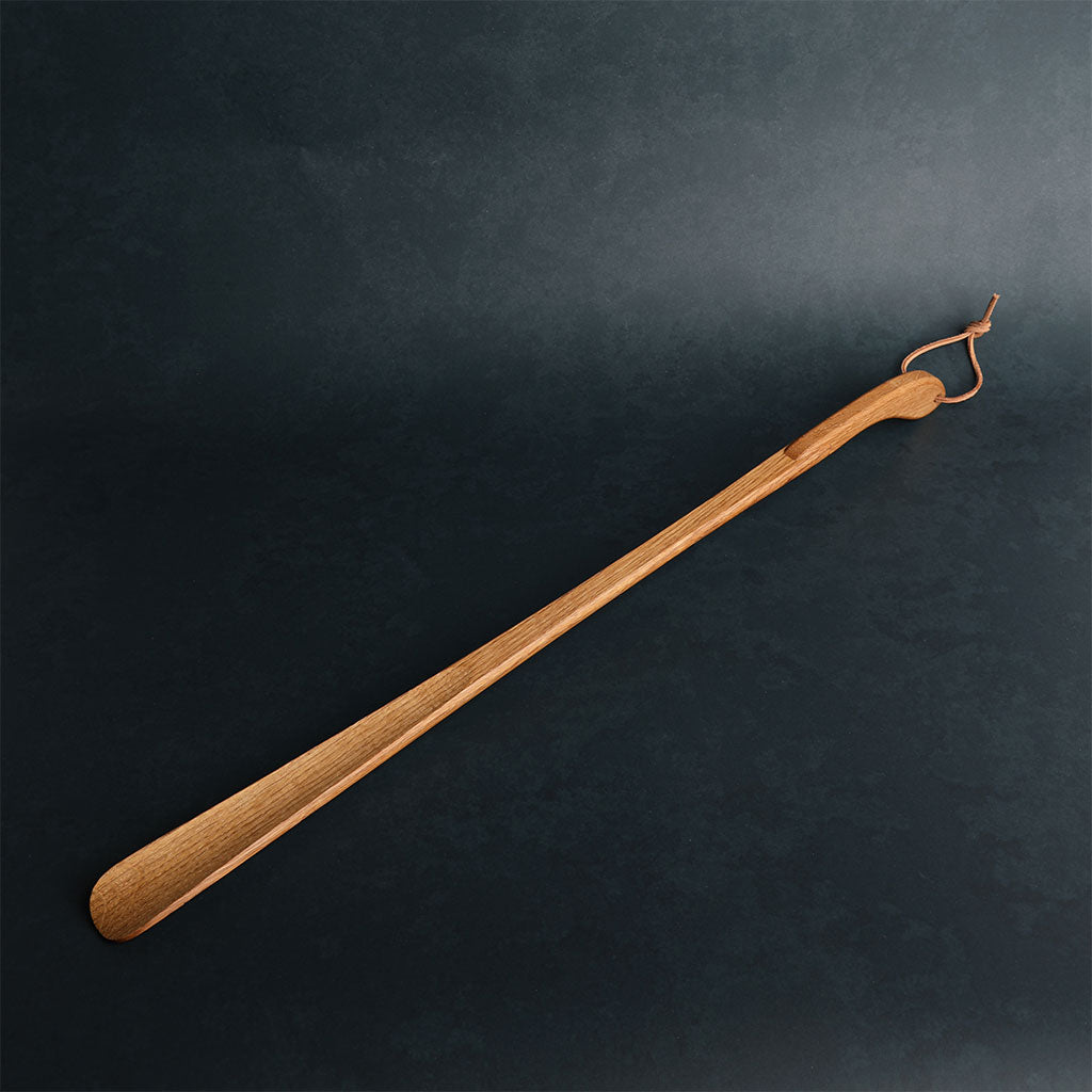Long Shoe Horn with Leather Strap - Famous | Online Store