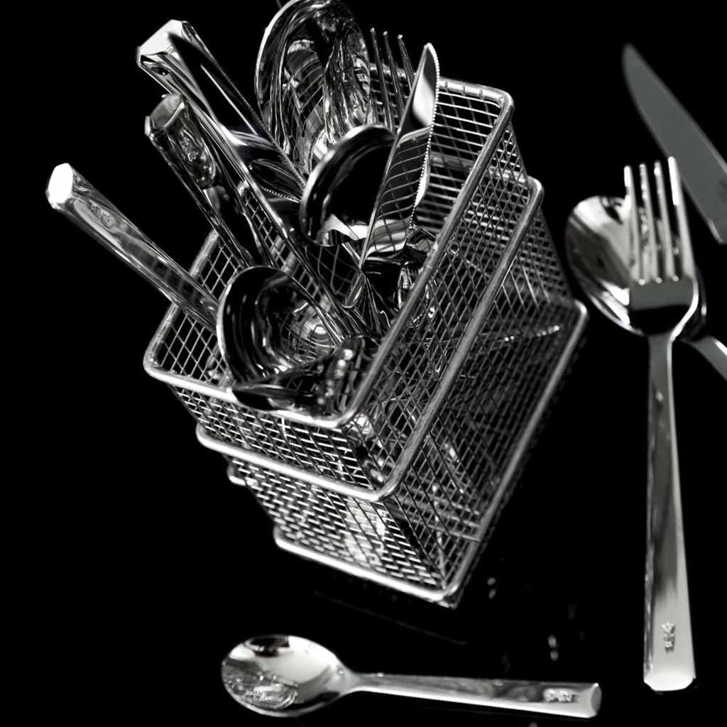 Perptue 16-Piece Flatware Collection