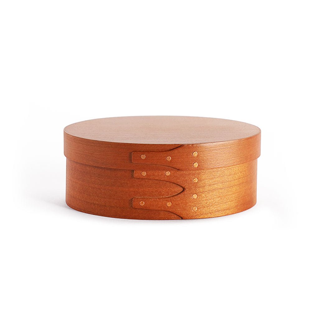 Petite boîte ovale en bois de type Shaker