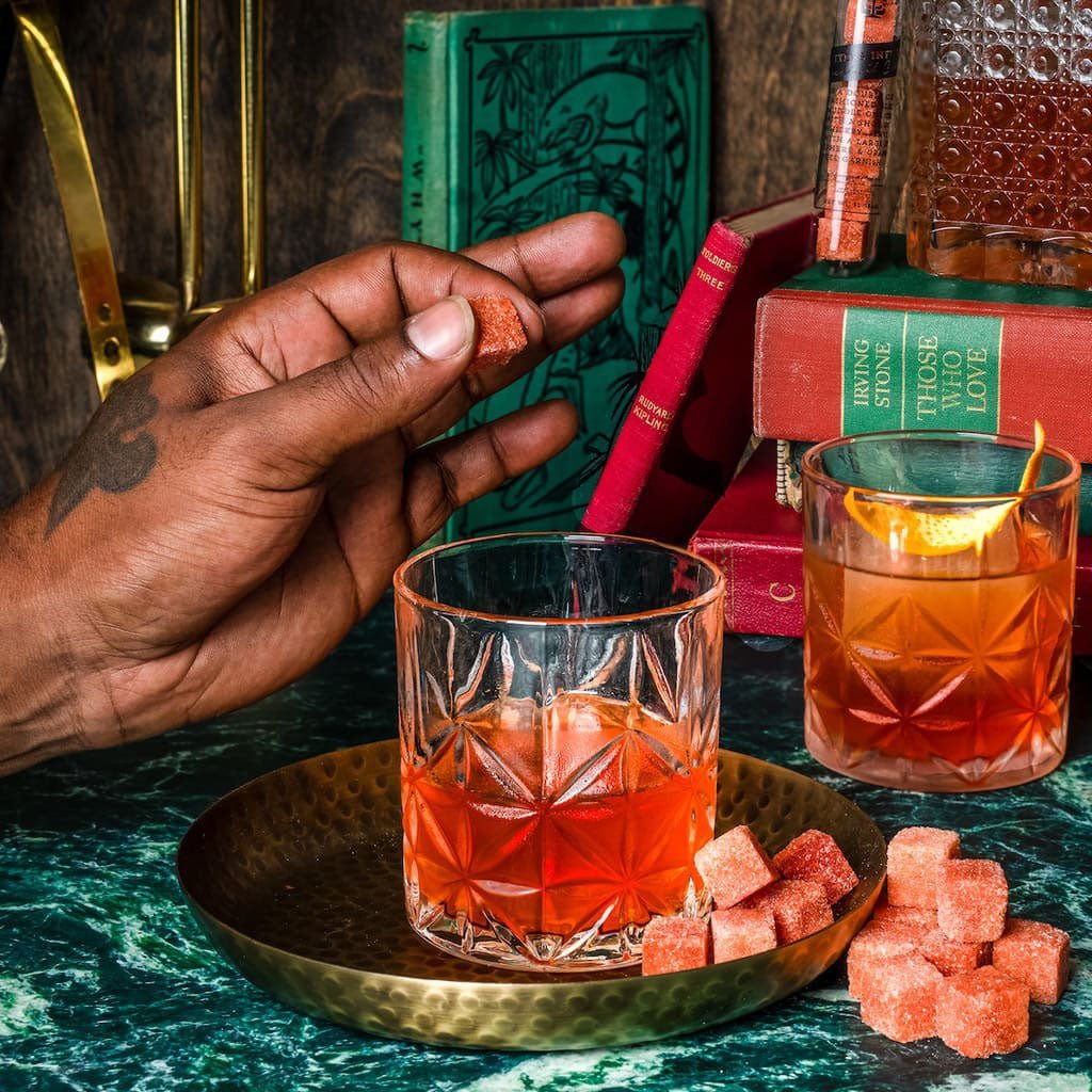 Sucres en morceaux fumés pour Old Fashioned