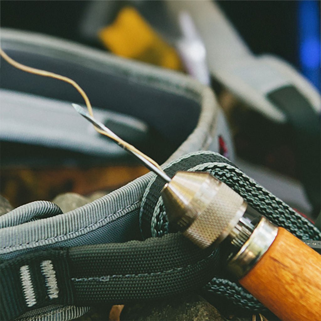 The Speedy Stitcher Sewing Awl Set