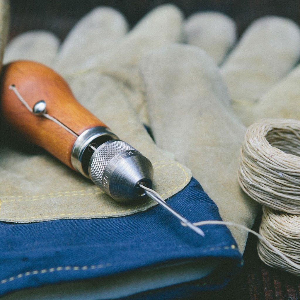 The Speedy Stitcher Sewing Awl Set