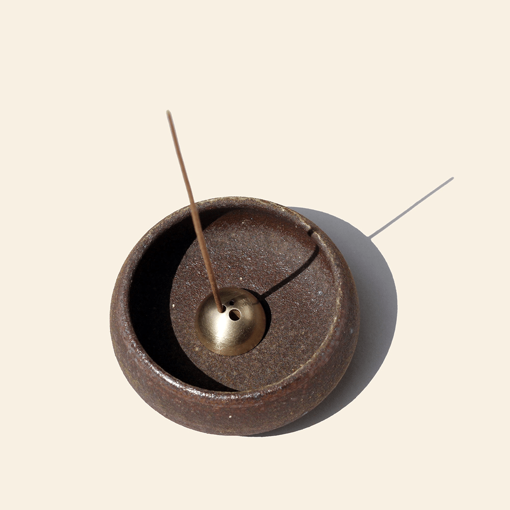 Bol Wabi-Sabi avec porte-encens dôme en laiton