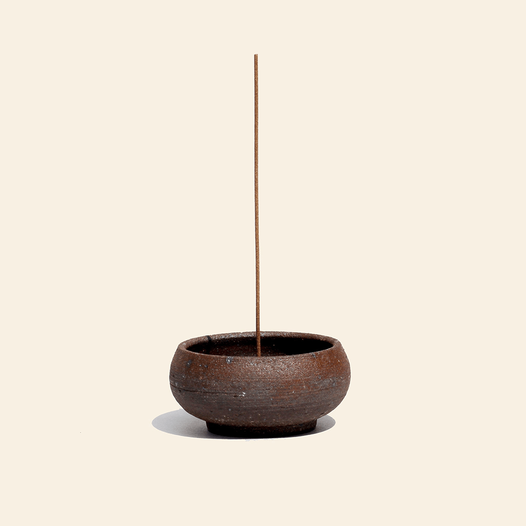 Bol Wabi-Sabi avec porte-encens dôme en laiton